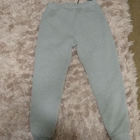 Used niked sweats only worn once - Picture 4 of 4